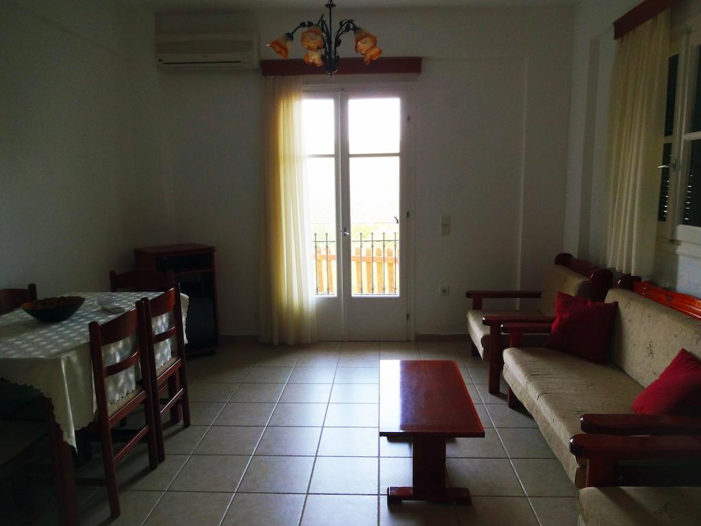 Iriana Village Inn Stavros  部屋 写真