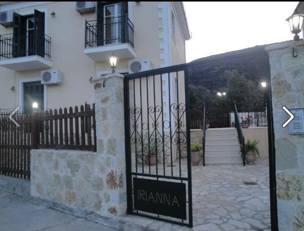 Iriana Village Inn Stavros  部屋 写真